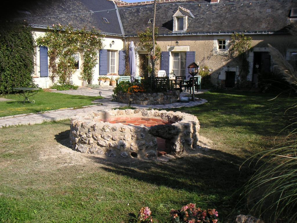 Bed and Breakfast Thesecretgarden-France Saint-Pierre-du-Lorouer Екстер'єр фото